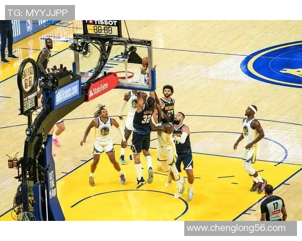 库明加指挥库里换防成功封盖约基奇勾手两年4850万少了 库明加指挥库里换防成功封盖约基奇勾手两年4850万少了